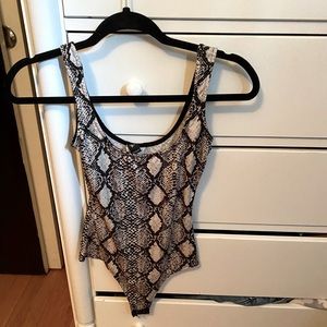 animal print scoop neck body suit